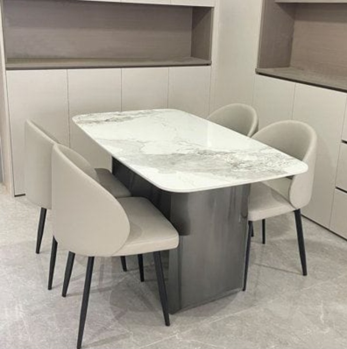 Dining room styling